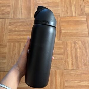 Owala 32oz black